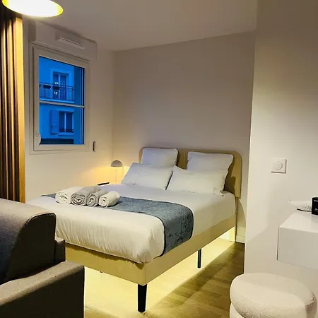 Cozy & Bright With Stunning Views Ле-Плесси-Робинсон